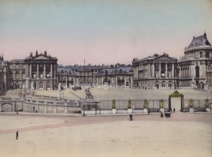 Cephe du Chateau, Kale Önü (renkli fotoğraf) by (after) French Photographer