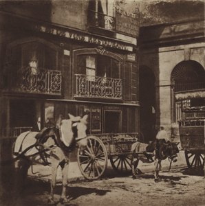Laperouse restoranının girişi, Quai des Grands-Augustins (s/b fotoğraf) by (after) French Photographer