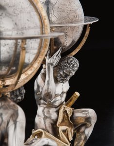 Herkül ve Atlas, Augsburg tarafından desteklenen iki olağanüstü karasal ve göksel küre