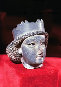 Persepolis'ten bir prensin başı, MÖ 5.-4. yy lapis lazuli ayrıca bkz. 226189 by Achaemenid