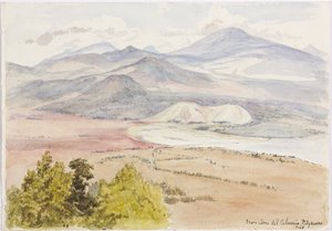Cerro del Calvario, Patzcuaxo, kağıdın bir tarafında ve diğer tarafında antik kale ve taş höyüklerin bir görünümü, Cerro del Calvario'dan Iguatcho, Patzcuaro, Michoacan, Meksika (suluboya) by Adela Breton