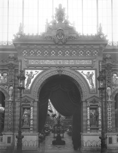 Seramik Portiko, Evrensel Sergi, Paris, 1889 by Adolphe Giraudon