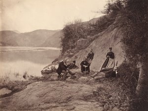 [Fang Flame Manastırı yakınlarındaki grup portresi, FU tuşu], ovmak. 1869.