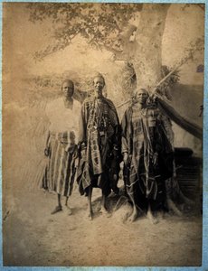 Geleneksel Kostümlü Üç Senegalli Erkek (s/b fotoğraf) by African