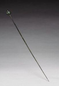 Giysi Pimi, MÖ 1400 dolayları (döküm ve dövme bronz) by Age Bronze