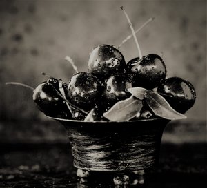Kirazlar,2019,(fotoğraf) by Alex Caminker