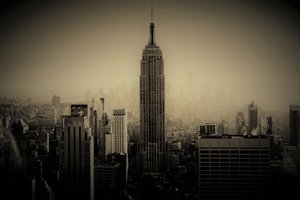 Kule,2019,(fotoğraf) by Alex Caminker