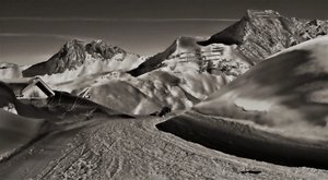 enerji,2019,(fotoğraf) by Alex Caminker