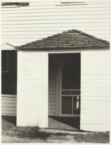 Mutfağa Açılan Kapı, George Gölü, 1934. by Alfred Stieglitz