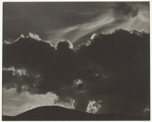 Eşdeğer, 1924. by Alfred Stieglitz