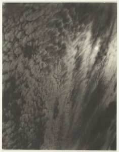 Eşdeğeri, Set A Third Set, Baskı 3, 1929. by Alfred Stieglitz