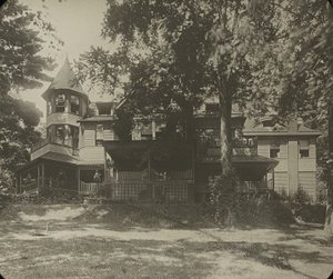 Oaklawn Evi, (Doğu Yakası) by Alfred Stieglitz