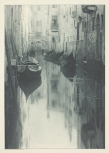 Yansıma-Venedik by Alfred Stieglitz