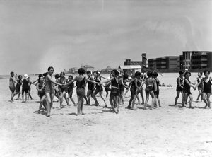 Villa Rosa Maltoni Mussolini: sahilde eğlence (s/b fotoğraf)