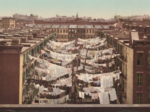 Pazartesi Yıkama, New York by American 20th Century, Detroit Photographic Company