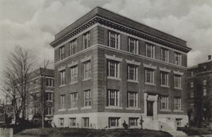 Harvard Üniversitesi: Wolcott Gibbs Memorial Laboratuvarı, T Jefferson Coolidge Chemical Laboratuvarı (s/b fotoğraf) by American Photographer (after)