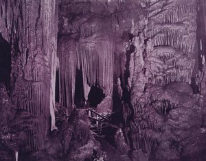 Saracen'in Çadırı, Luray Caverns, Virginia (s/b fotoğraf) by American Photographer (after)