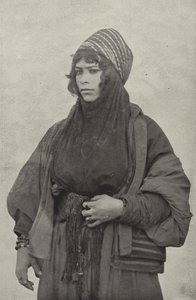 bedevi kadın by American Photographer