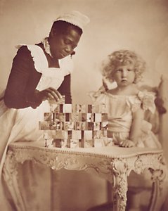 Maid DeAh, c.1900 (albüm baskılı fotoğraf) by American Photographer