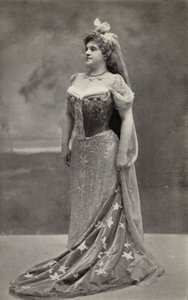 Marcella Sembrich, "Sihirli Flüt "te Gece Kraliçesi Astrifiammante rolünde (b/w fotoğraf) by American Photographer