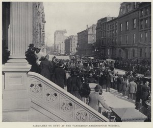 Vanderbilt-Marlborough Düğününde Görevli Devriye Görevlileri (s/b fotoğraf) by American Photographer