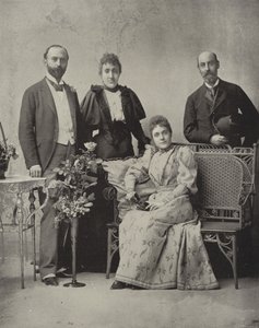 Prenses Eulalia ve Eskort by American Photographer