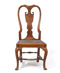 Bir Queen Anne figürlü akçaağaç yan sandalye by American School
