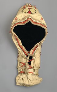 Arapaho halkı tarafından yapılan Tüy İşlemeli Beşik Tahtası, 1870
