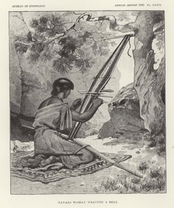 Navajo kadın bir kemer dokuma by American School
