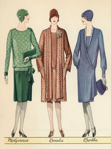 Fransız Tasarımcı Kıyafetlerini Modelleyen Üç Flappers by American School