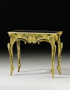 Louis XIV büro platformu, c.1700 (ormolu, bağa, abanoz, pirinç ve mavi lekeli boynuz)