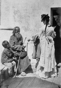 Sadaka (s/b fotoğraf) by Andrei Osipovich Karelin