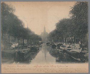 Lahey'deki Turfmarkt ve Nieuwe Kerk'in Görünümü Lahey'den Selamlar; Turfmarkt ve Nieuwe Kerk (nesne üzerindeki başlık) by Anonymous