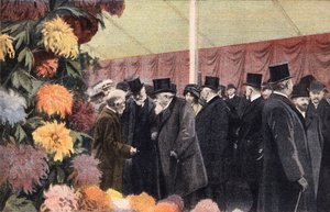 Krizantem partisi: resmi krizantem sergisi. Oymak. 20.11.1910 tarihli “Le petit parisien” gazetelerinden biri. Özel koleksiyon. by Anonymous Anonymous