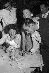 Edebiyat ödülü "Premio Strega": Bucarelli, Contini ve Mafai (s / b fotoğraf)