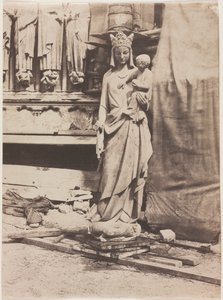 Bakire Heykeli, Notre Dame de Paris
