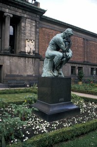 Düşünür heykeli tarafından Rodin, Ny Carlsberg Glyptotek, Kopenhag, Danimarka, Avrupa by Auguste Rodin