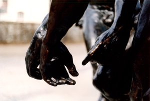 Üç Ton, üç elin detayı, 1881 bronz detayı 108012