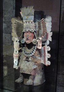Mısır tanrıçası Xilonen şeklinde tütsü brülörü, Tlahuac, Geç Postklasik dönem, c.1500 by Aztec