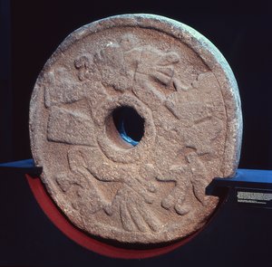 pelota oynarken kullanılan taş by Aztec
