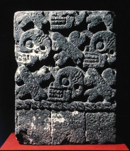 Tzompantli, geç post klasik dönem (1300-1521) (taş) by Aztec Aztec