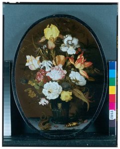 Kertenkele ve Böceklerle Bir Çıkıntı Üzerindeki Cam Vazoda Çiçeklerle Natürmort by Balthasar van der Ast
