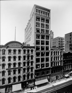 Clifton House, Thomas Kilisesi binası ve J. P. Atwater binası, Chicago, Illinois, ABD, c.1900 (s/b fotoğraf) by Barnes and Crosby