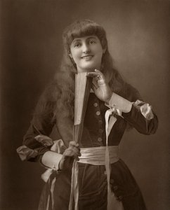 İngiliz aktris Alice Atherton, Oliver Grumble