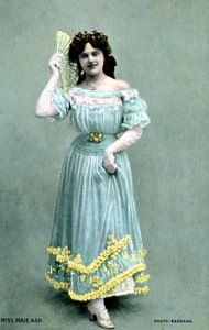 Maie Ash, oyuncu, 1905. by Bassano Studio