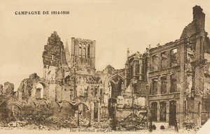 Hotel de Ville bombardımandan sonra, Ypres, 1915 by Belgian Photographer
