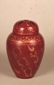 Bakır cilalı kap pourri ve kapak, c.1905-15 (seramik) by Bernard Moore
