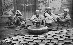 Keşmirli çömlekçiler iş başında, 1902