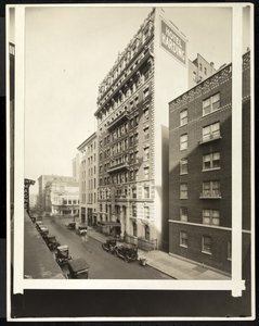 Hotel Harding, 55th Street ve Broadway, New York, 1921 (gümüş jelatin baskı) by Byron Company
