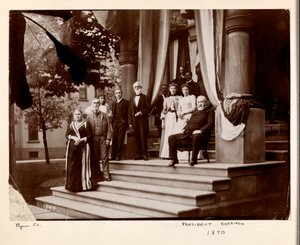Başkan Benjamin Harrison ve grup, 1890 (gümüş jelatin baskı)